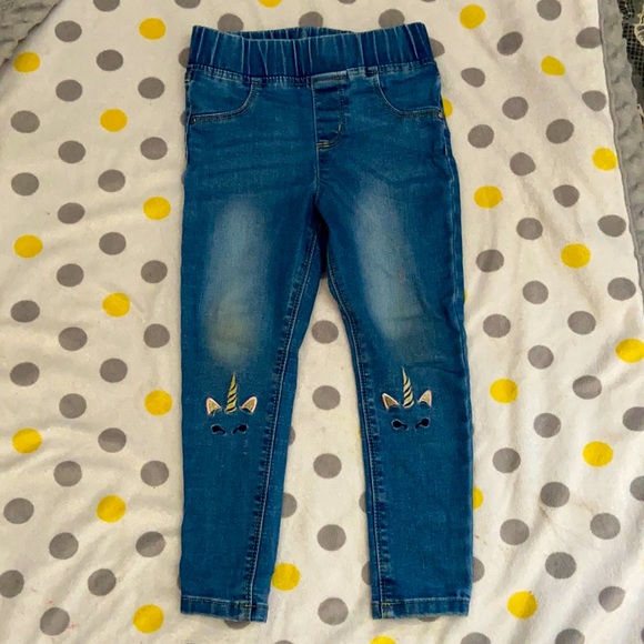 Toddler Girl Jeans 👖 - Picture 1 of 3